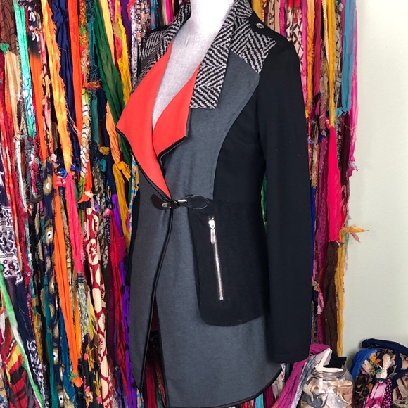 Gorgeous Tesoro Moda Softshell Jacket | Sz S - Picture 1 of 8